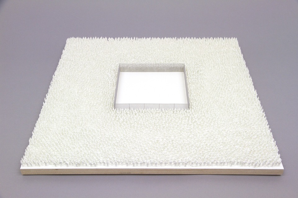 Crowd Drawing 2, 2016
plywood, plastic, paint
60 x 60 x 6 cm
