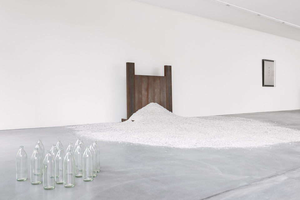 Adolf Luther, Works & Collection\
Installation view\
von Bartha, Basel, 2017