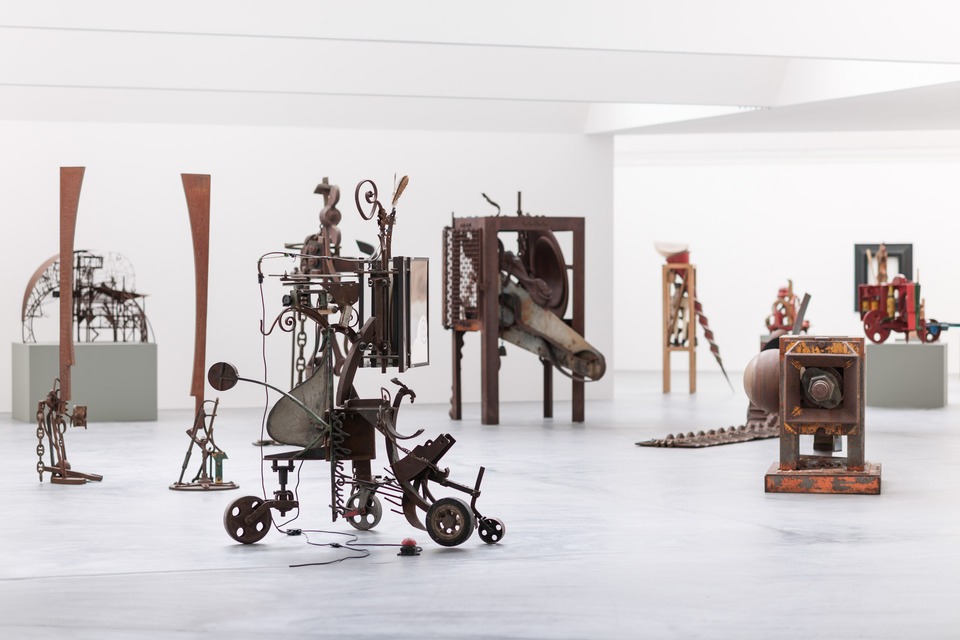 Bernhard Luginbühl & Kollaborationen\
Installation view\
von Bartha, Basel, 2015