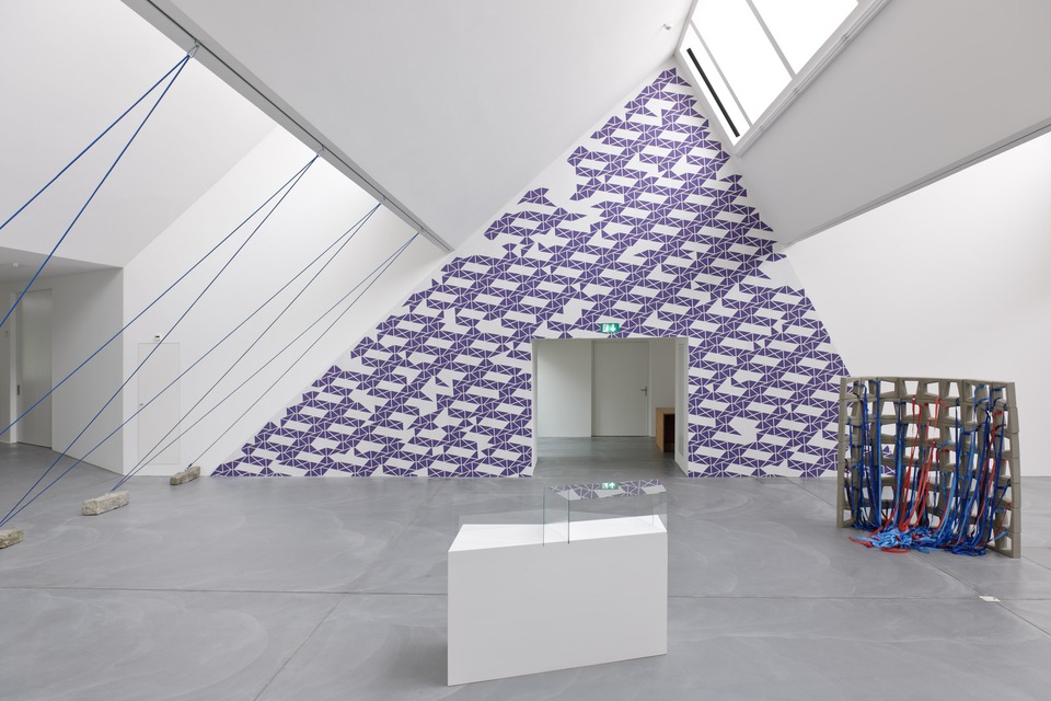 Wall Floor Piece, Group Show\
Installation view\
von Bartha, Basel, 2011