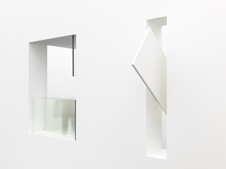 Sarah Oppenheimer, I-131311

Installation view

von Bartha, S-chanf, 2018