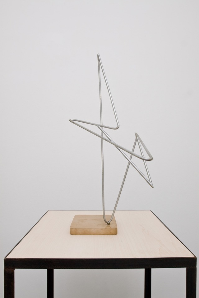 Enio Iommi
Volumen Espacial *, 1948
Bronze, steel and marble
H: 74 cm