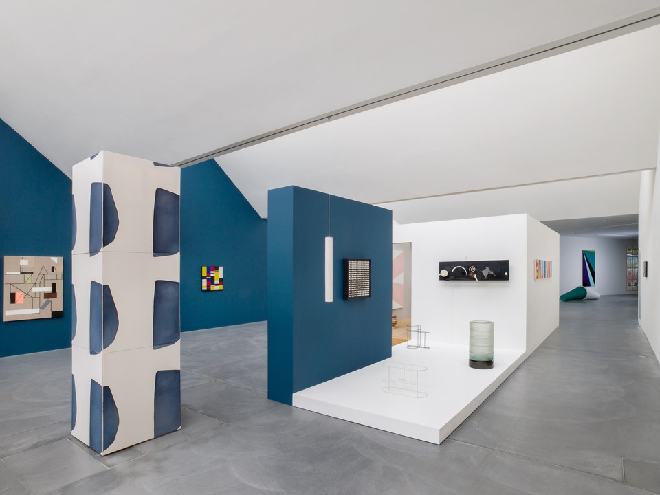 The Backward Glance can be a Glimpse into the Future

Exhibition view

von Bartha, Basel, 2020