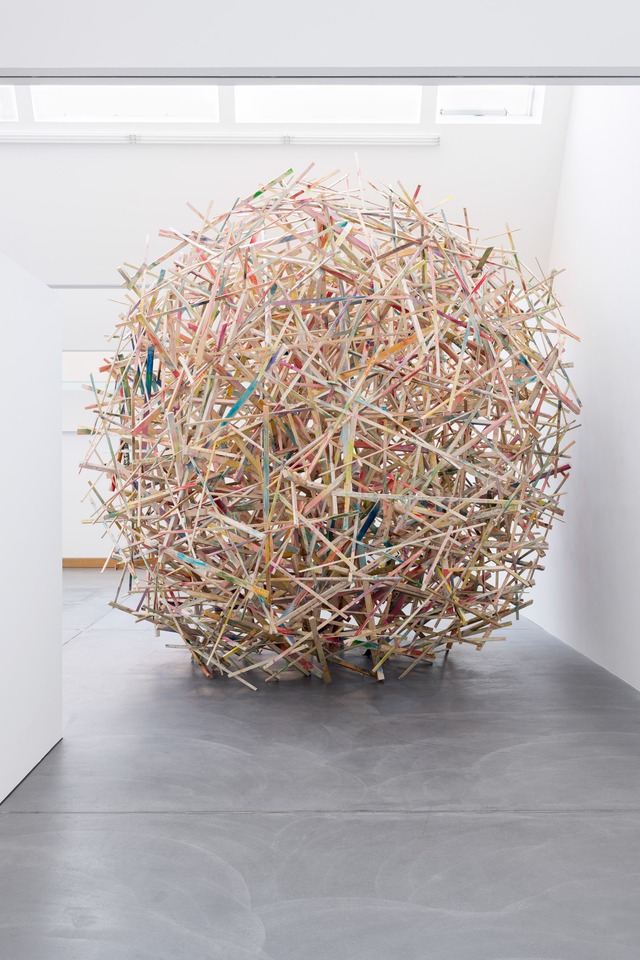 **Beat Zoderer**
*The Ultimate Sphere*, 2021
Acrylic on Wood
Diameter 500cm