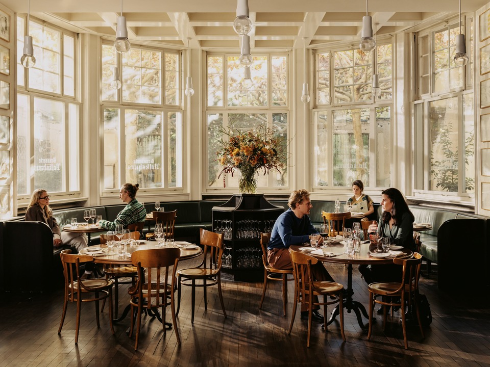 Volkshaus-Basel-Brasserie-Hero-©Robert Rieger-0278