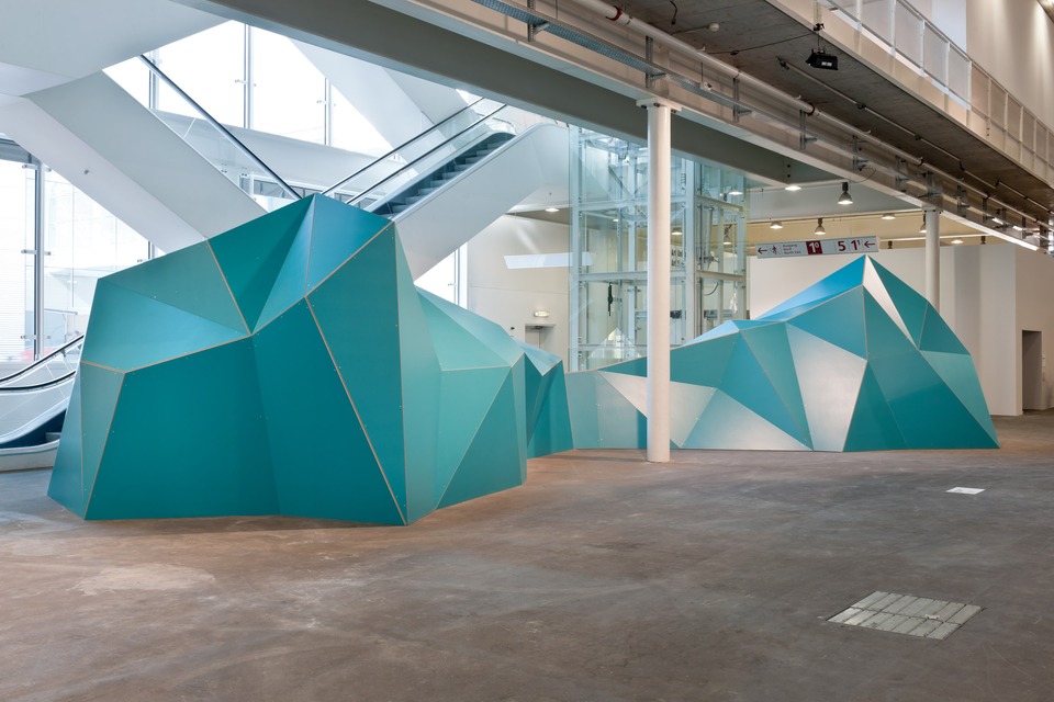 Daniel Robert Hunziker
Grat, 2011
Pressboard, squared timber, dispersion paint
Size variable
at Art Basel Unlimited, 2011