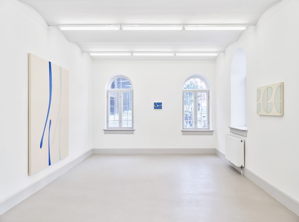 Landon Metz, The sky isn&#8217;t really blue

Exhibition view

von Bartha, Copenhagen
