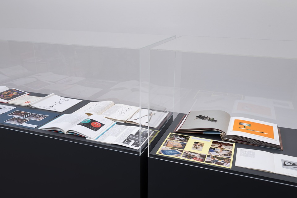 Exploring the Archive: On Surrealism

Vitrine display on Yves Laloy

von Bartha, Basel, 2022