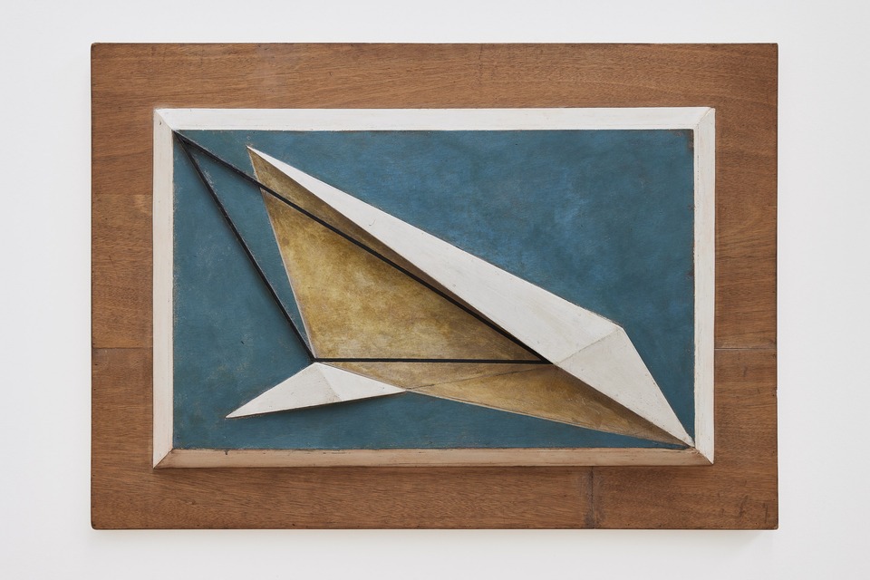 **Anton Prinner**
*L&#8217;Oiseau acrobate*, 1932
Relief on painted wood
75 x 106 cm