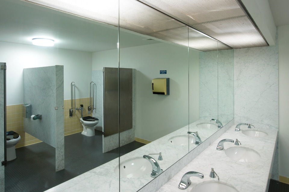 Superflex Power Toilets 01