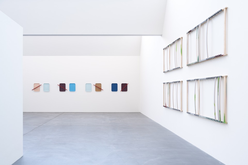 Florian Slotawa, exhibition view, "Grammatik einfach erklärt," view on "TB\_02," 2025, and "LR\_06," 2026, von Bartha, Basel, 2026. Photo by Finn Curry
