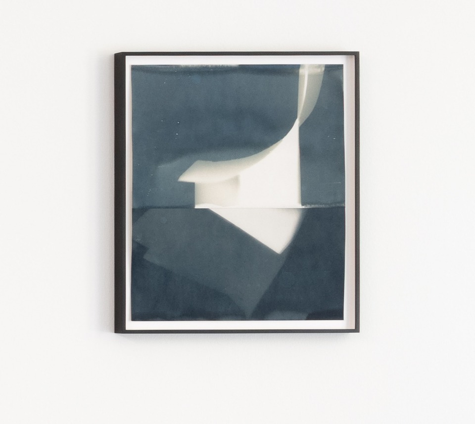 **Erin Shirreff**

Untitled, 2025

Cyanotype

51 x 43 cm
